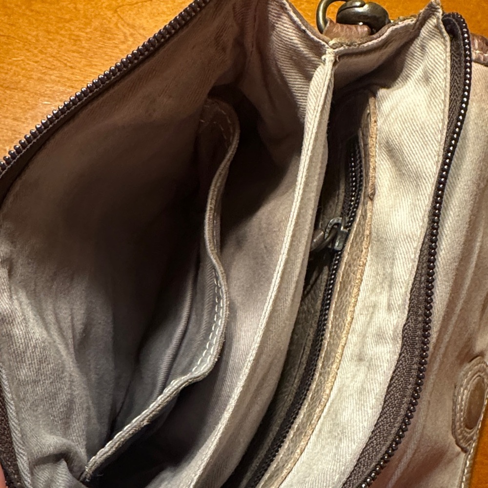 BDU Stu Ziggy Black and Brown Leather Crossbody Belt  Bag - Picture 5 of 9